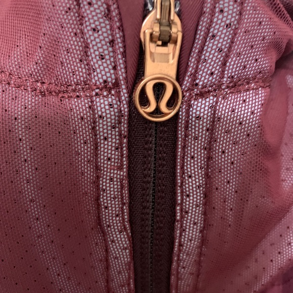 Lululemom Fleecy Keen Size 4 - Picture 5 of 9